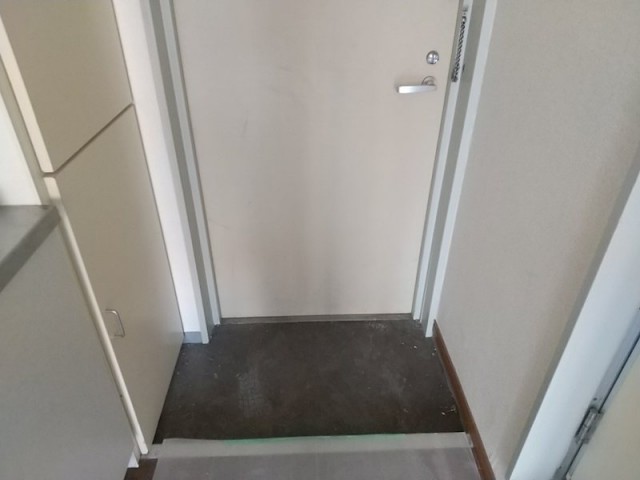(玄関)