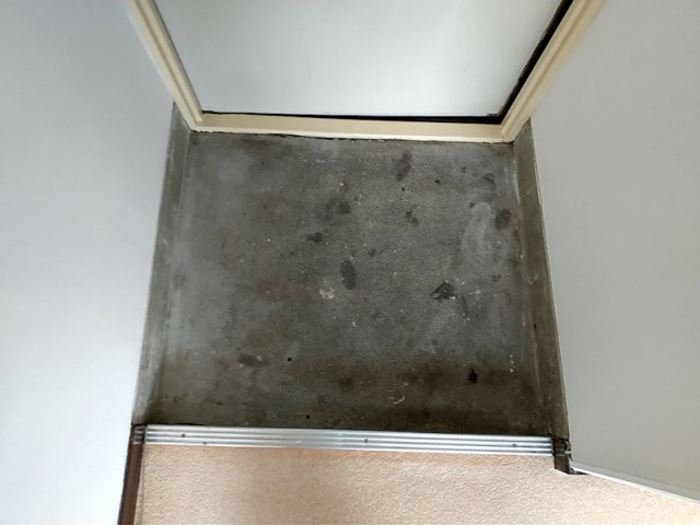 (玄関)
