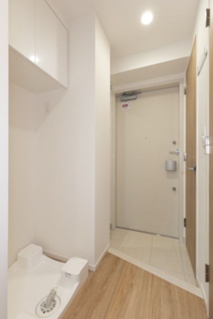 ※写真は同タイプ住戸です。(玄関)
