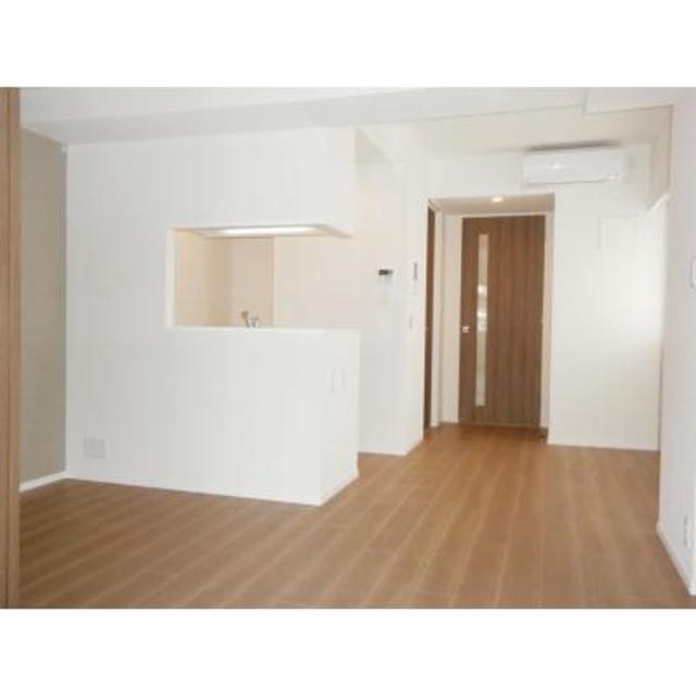※写真は同タイプ住戸です。(居間)