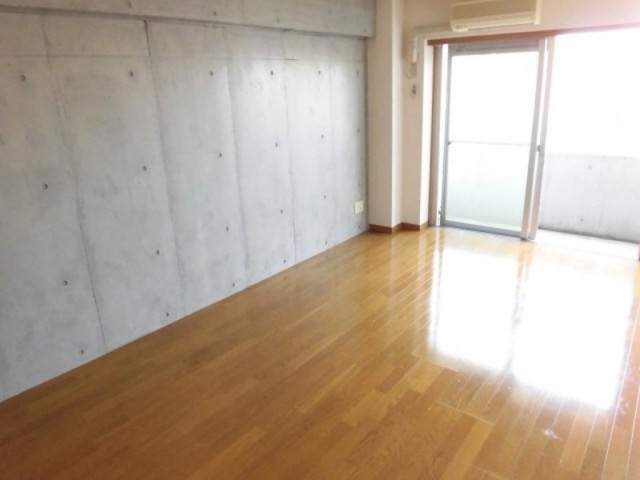 (居間)