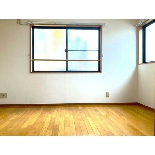 (居間)
