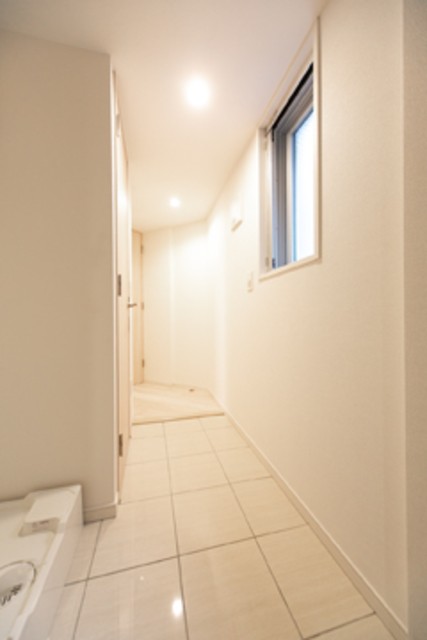 ※写真は同タイプ住戸です。(玄関)
