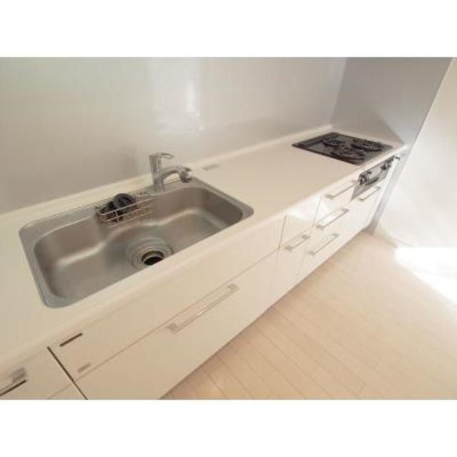 ※写真は同タイプ住戸です。(キッチン)