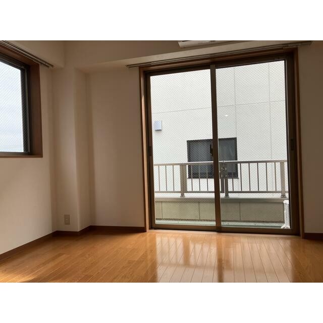 (居間)