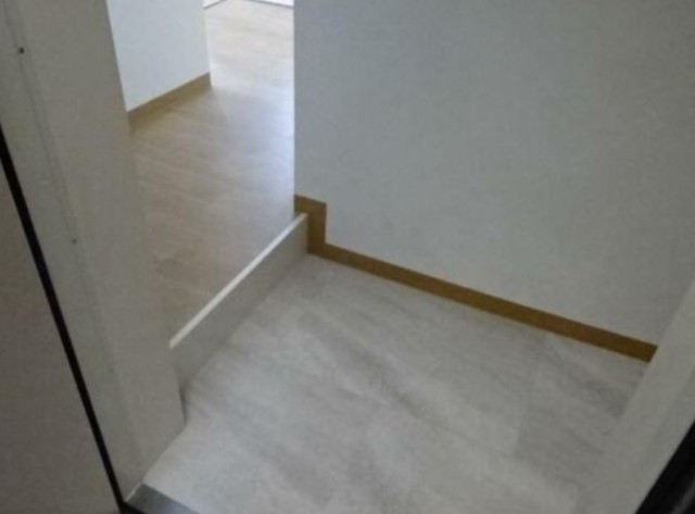 (玄関)