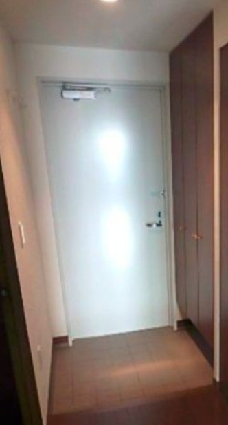 (玄関)