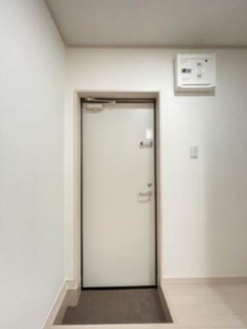 (玄関)