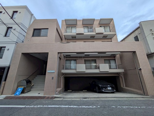 世田谷区下馬2丁目 【賃貸居住】マンション
