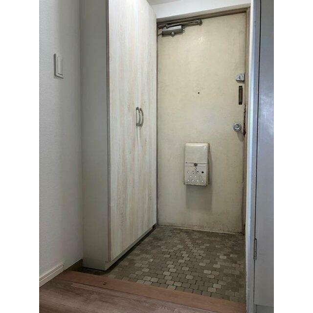 (玄関)