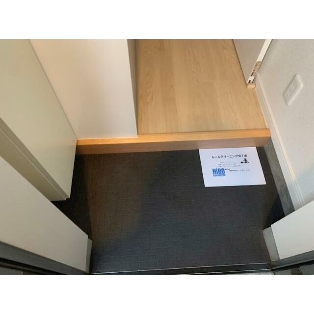 (玄関)