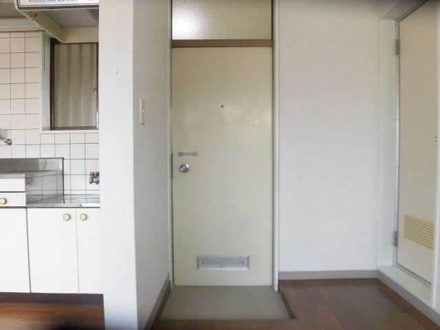 (玄関)