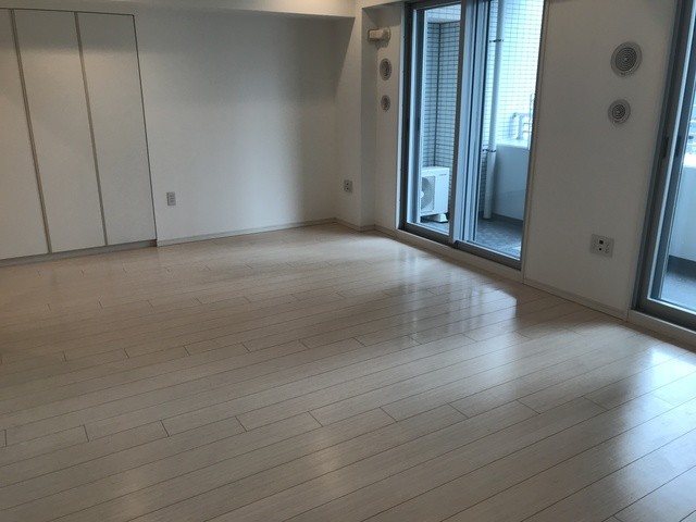 (居間)
