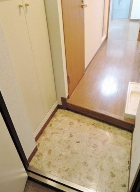 (玄関)