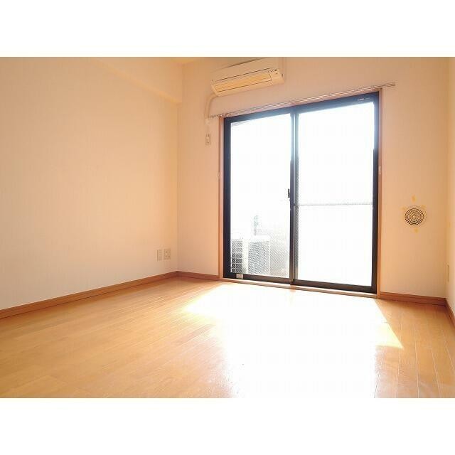 (居間)