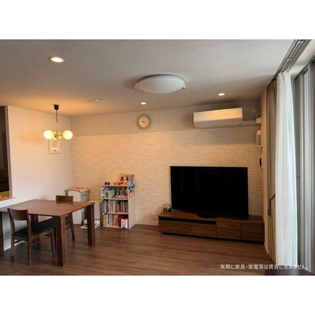 ※同仕様写真含む(居間)