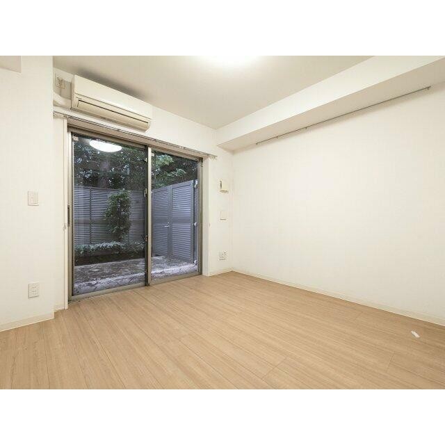 (居間)
