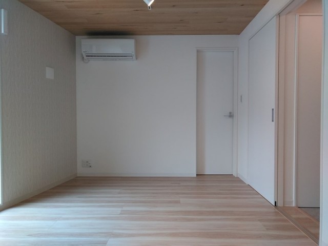 (居間)