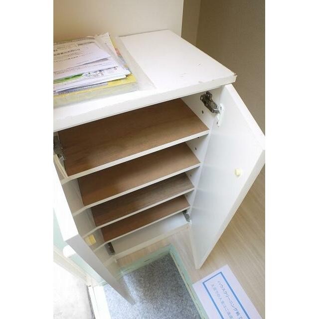 (玄関)