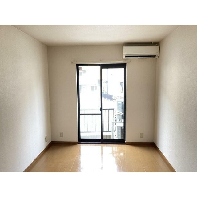 (居間)