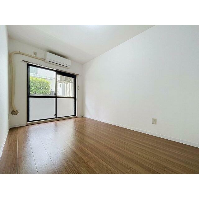 (居間)