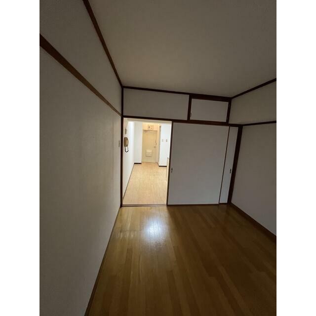 (居間)