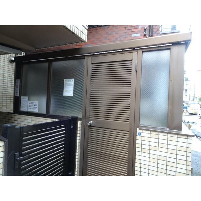 敷地内ごみ置き場