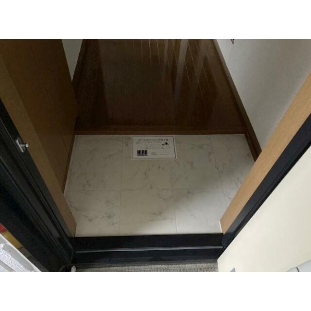 (玄関)