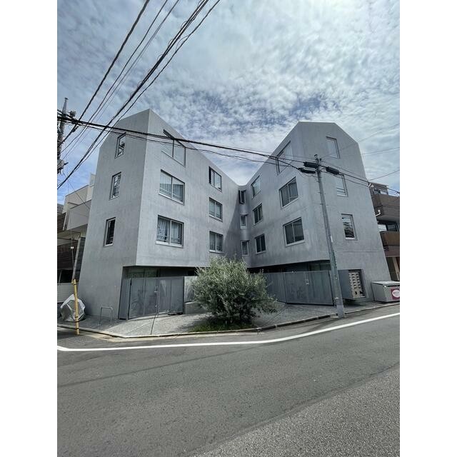 世田谷区下馬2丁目 【賃貸居住】マンション