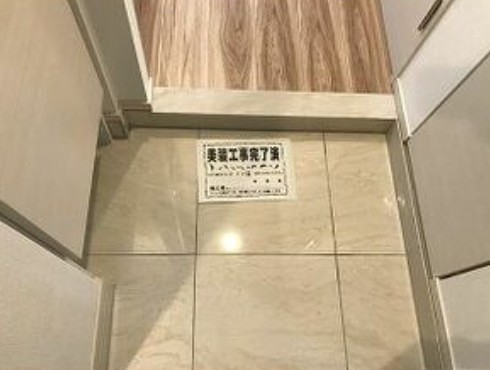 ※同仕様写真含む(玄関)