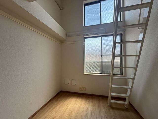 (居間)
