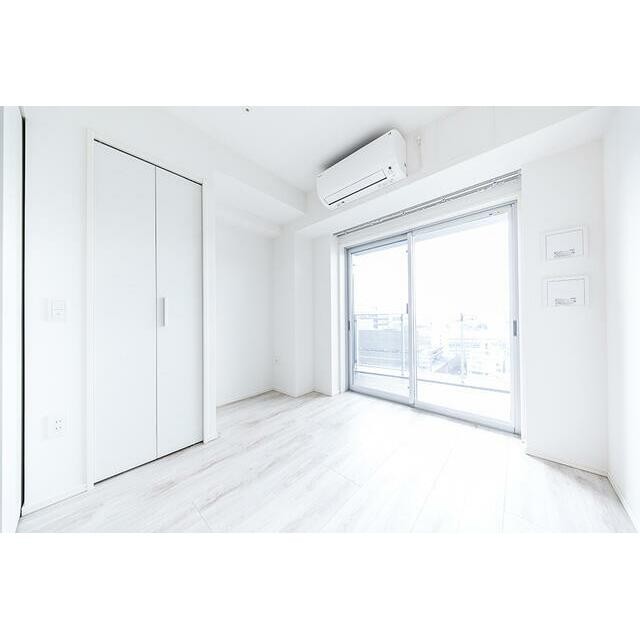 ※写真は同タイプ住戸です。(居間)