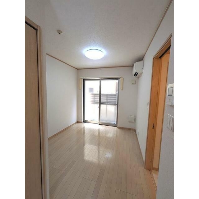 (居間)
