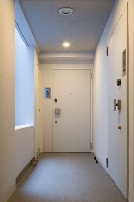 (玄関)