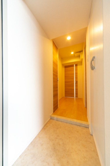 ※写真は同タイプ住戸です。(玄関)
