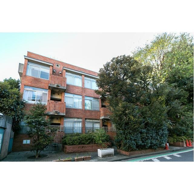 写真左側ごみ置き場（24時間可）(外観)