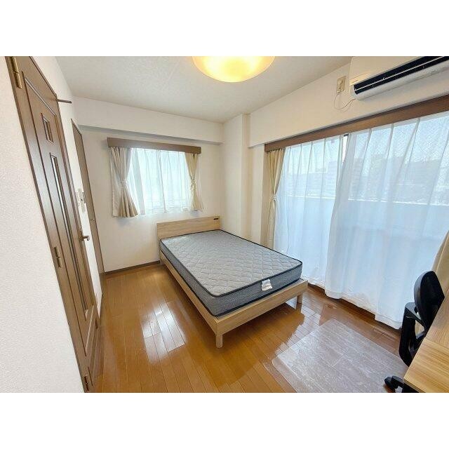 (居間)