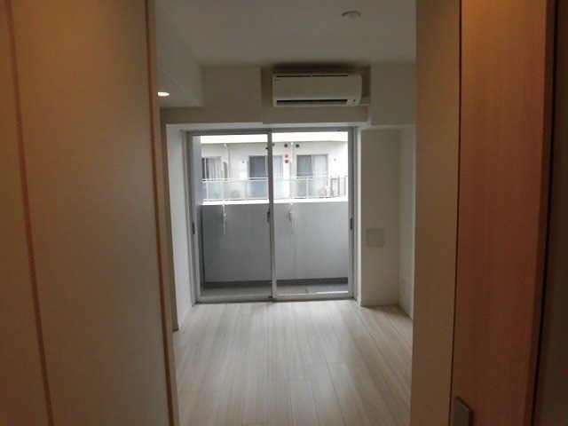 (居間)
