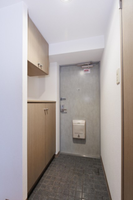 ※写真は同タイプ住戸です。(玄関)