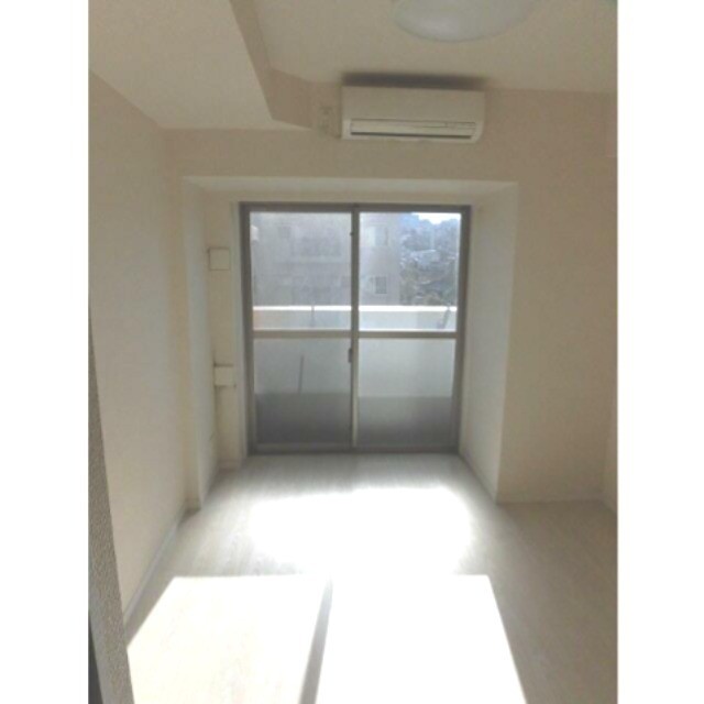 (居間)