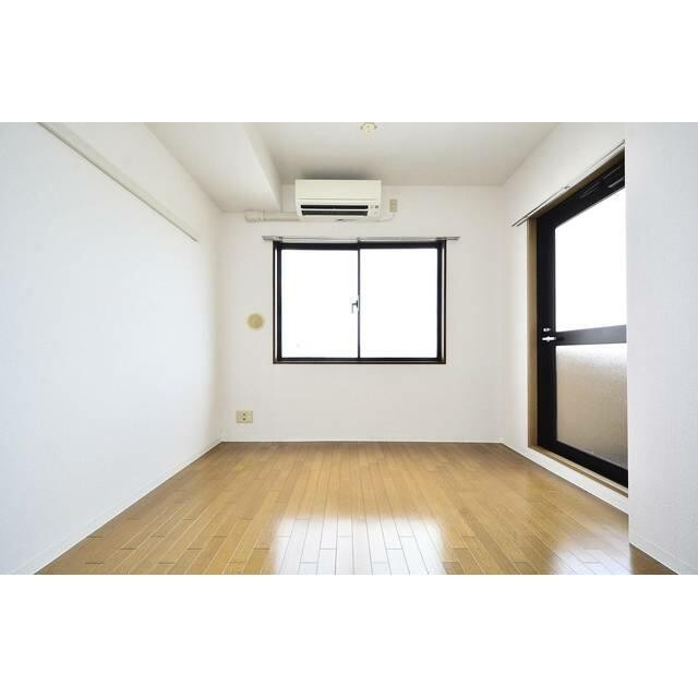 (居間)