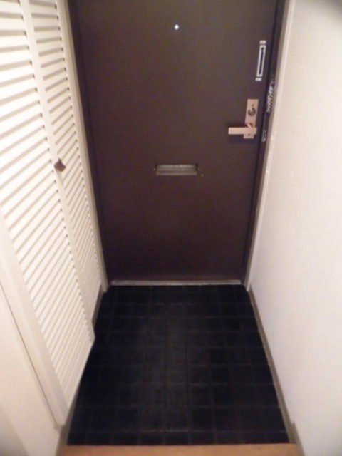 ※同仕様写真含む(玄関)