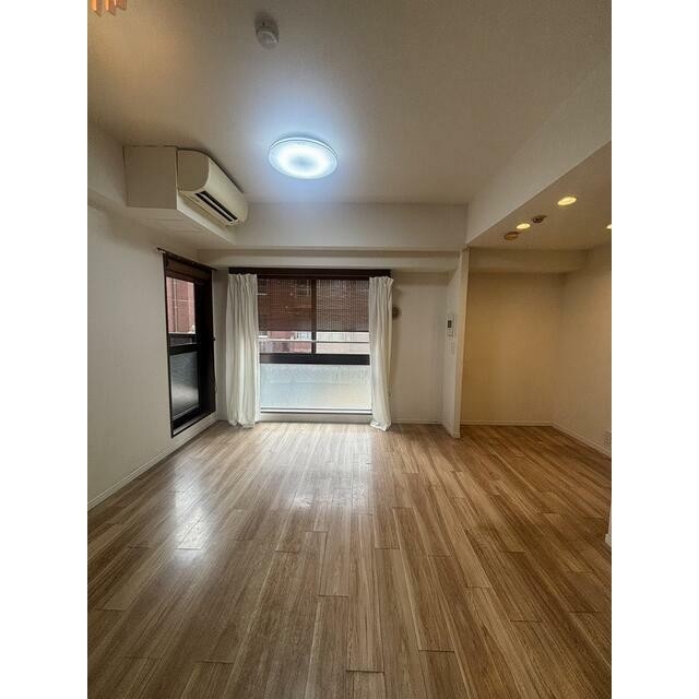 (居間)
