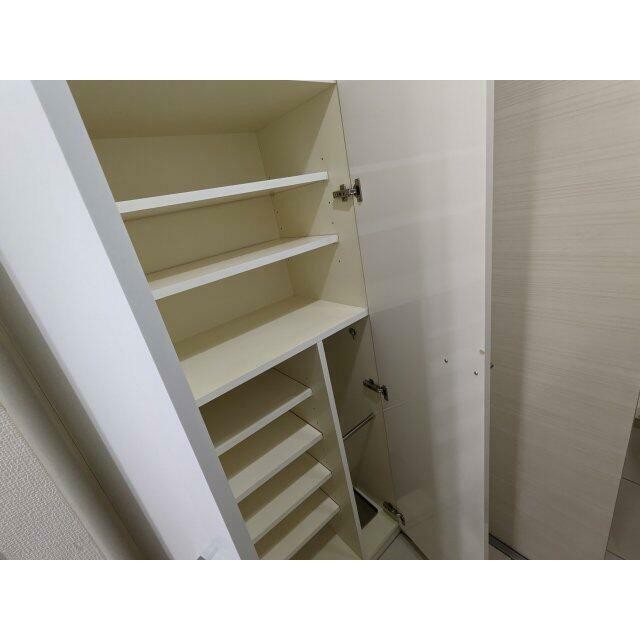 (玄関)