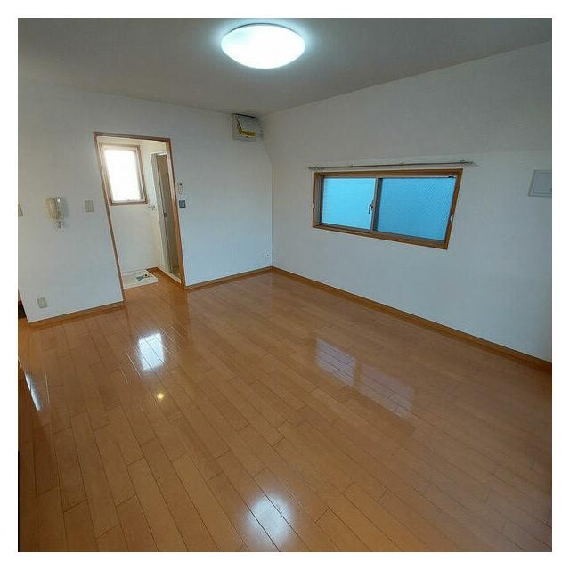 (居間)