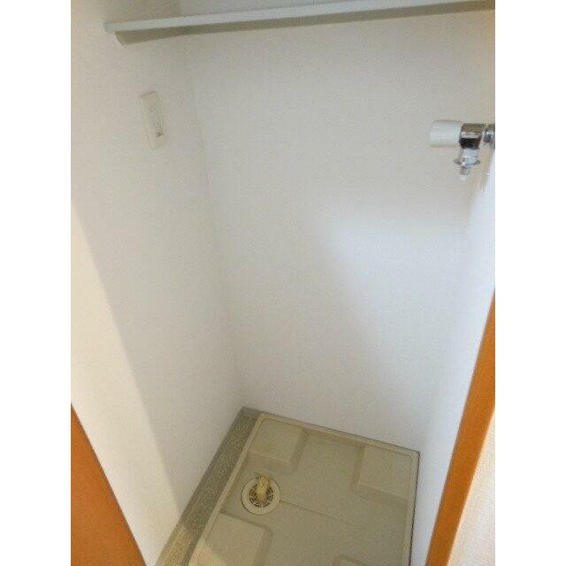 棚付室内洗濯機置場