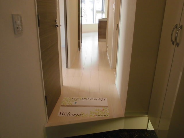 (玄関)
