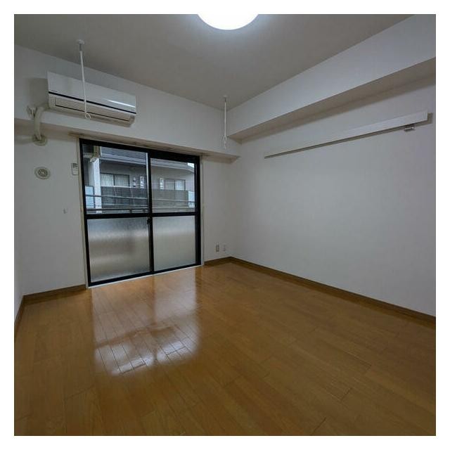 (居間)