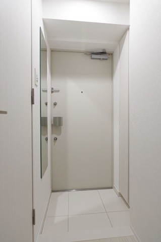 (玄関)
