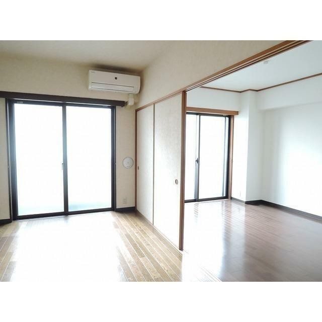 (居間)